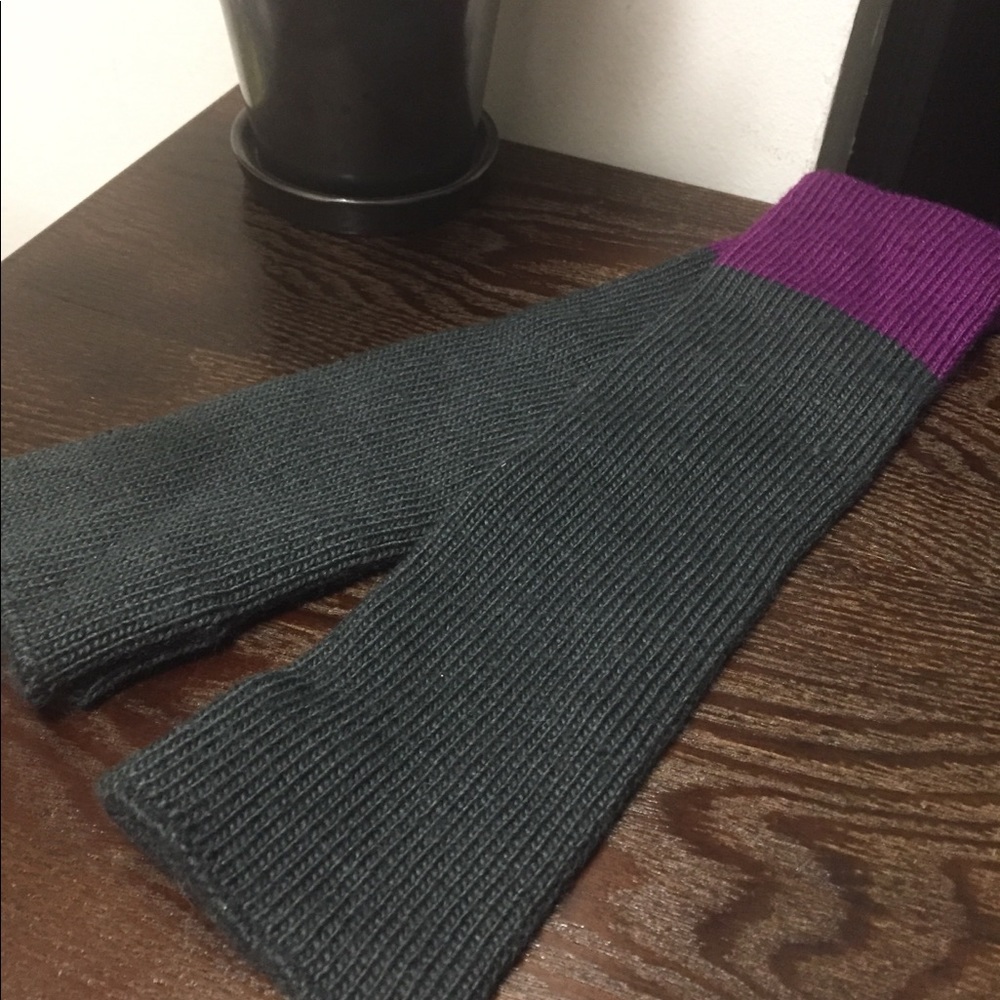 Purple & Grey Fingerless Gloves